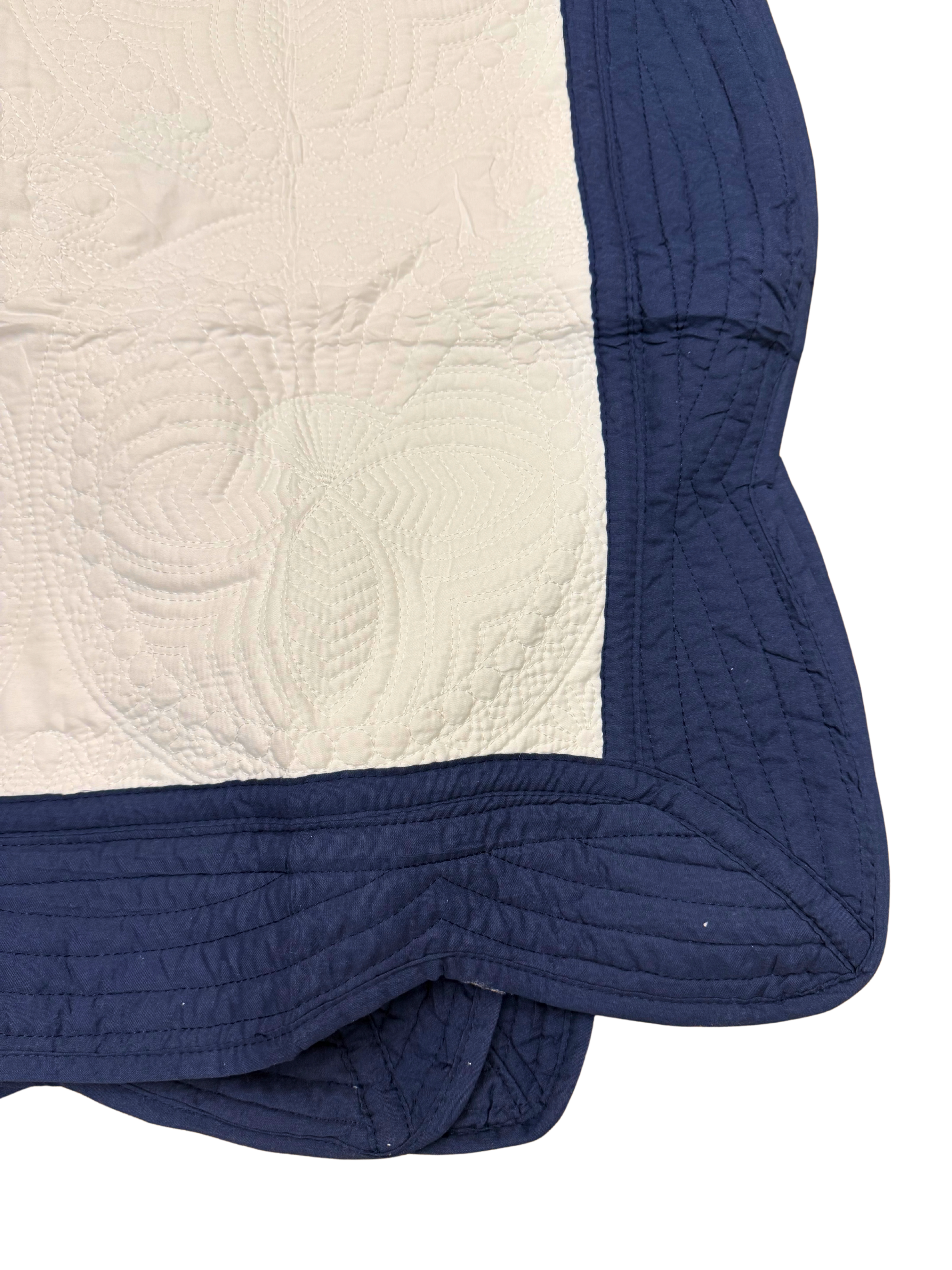 Hudson Two-Tone Heirloom Quilt